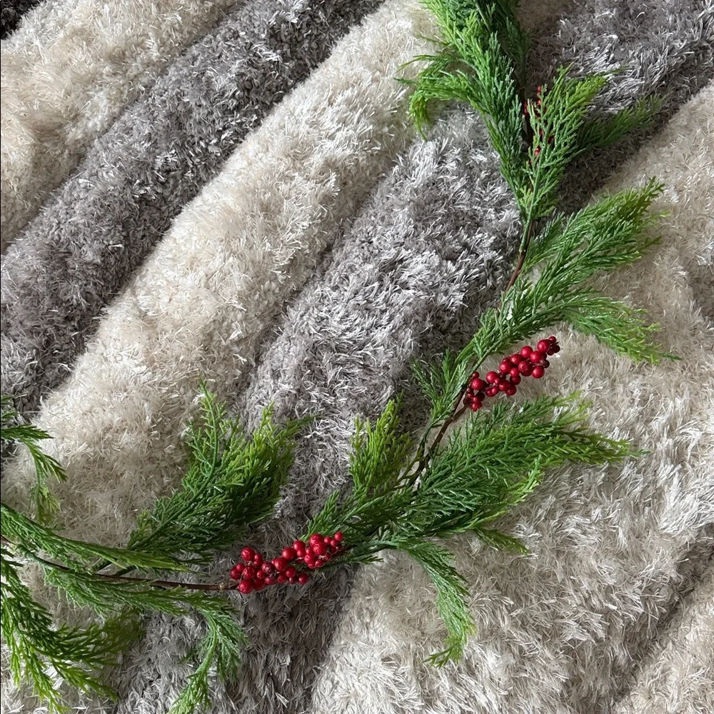 Green and Berry Garland - Green with Red Berries